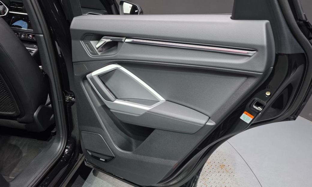 Audi Q3 40 TFSI Quattro Premium, 2025