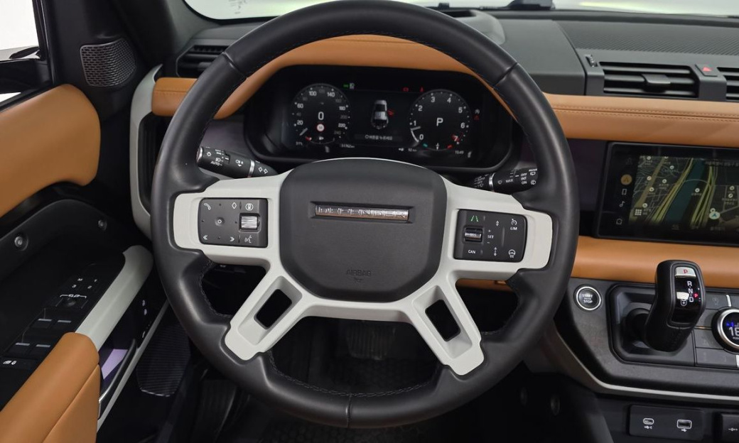 Land Rover Defender 110 P300 X-Dynamic SE, 2024