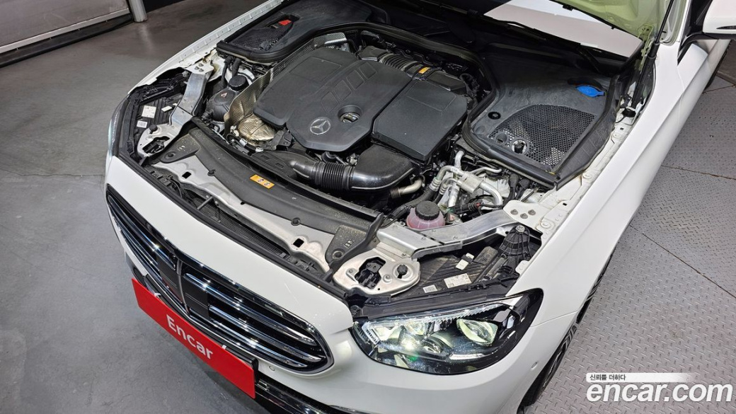 Mercedes-Benz E-Class E220d 4MATIC Exclusive, 2023