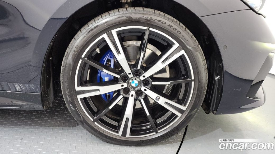 BMW 5-Series 530i xDrive M Sport, 2025