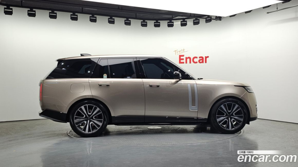 Land Rover Range Rover P530 Autobiography, 2024