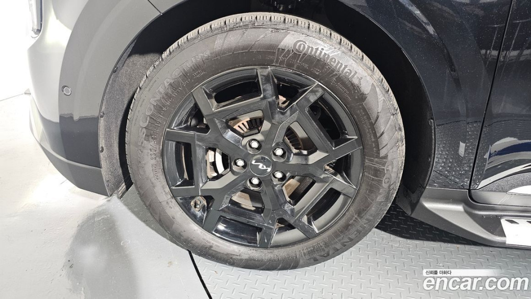 Kia Carnival 7-Seater Gravity, 2024