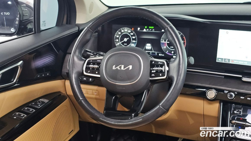 Kia Carnival 9-Seater Signature, 2022
