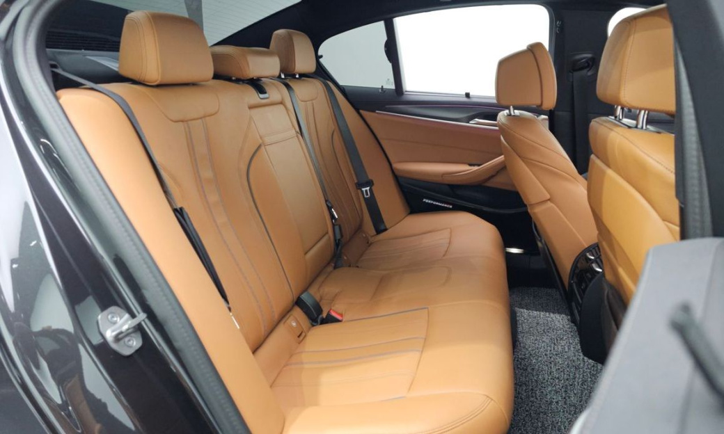 BMW 5-Series 520i M Sport, 2023