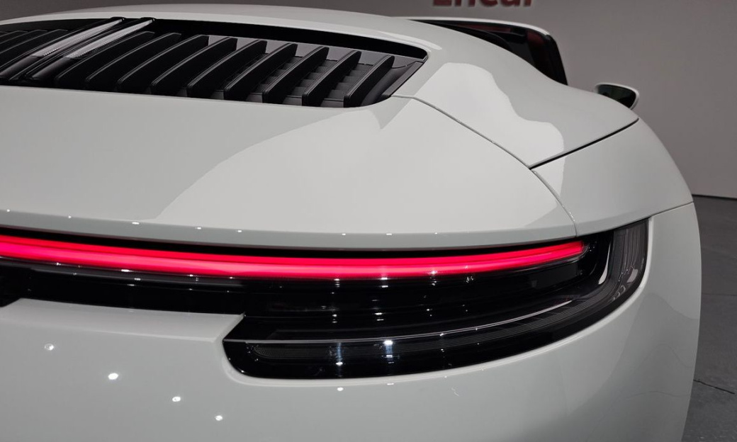 Porsche 911 Carrera 4 GTS Cabriolet, 2024