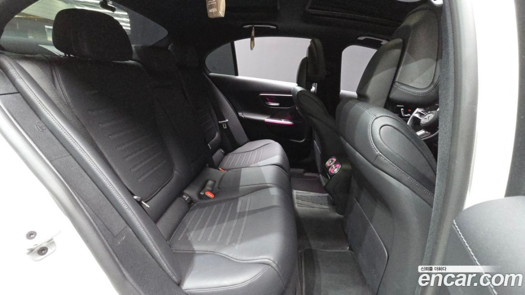 Mercedes-Benz C-Class C200 AMG Line, 2024