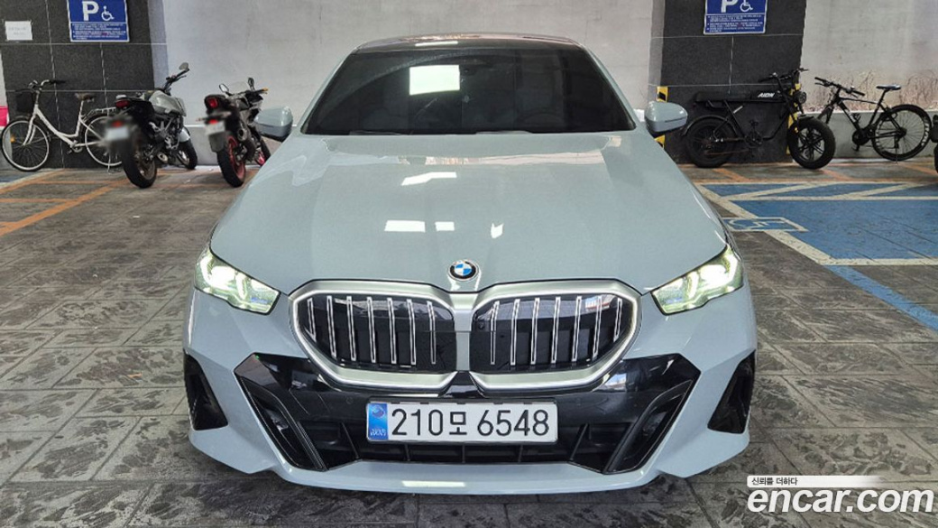 BMW 5-Series 523d M Sport, 2025