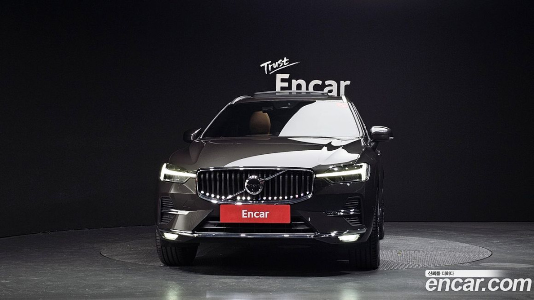 Volvo XC60 B5 Inscription, 2022