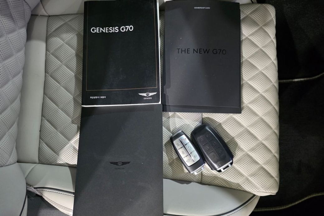 Genesis G70 Gasoline 2.0T 4WD, 2022