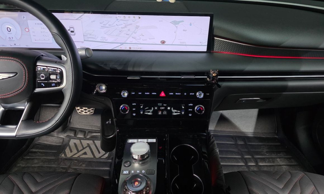 Genesis G80 Gasoline 2.5 Turbo AWD, 2025