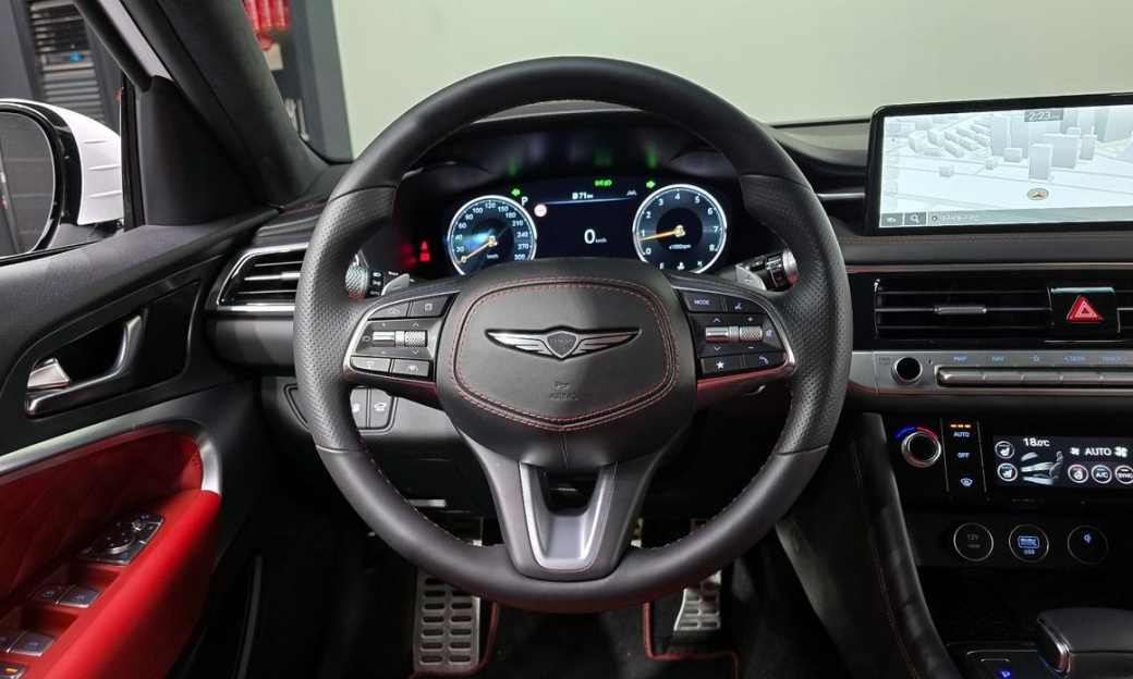 Genesis G70 Gasoline 2.5T 4WD, 2025