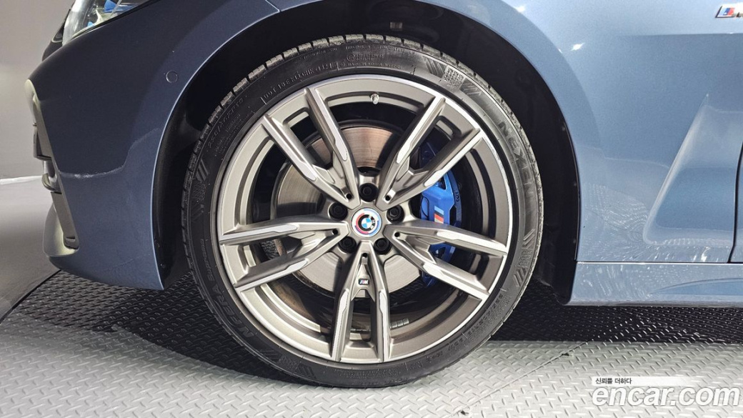 BMW 4-Series M440i xDrive Coupe, 2023
