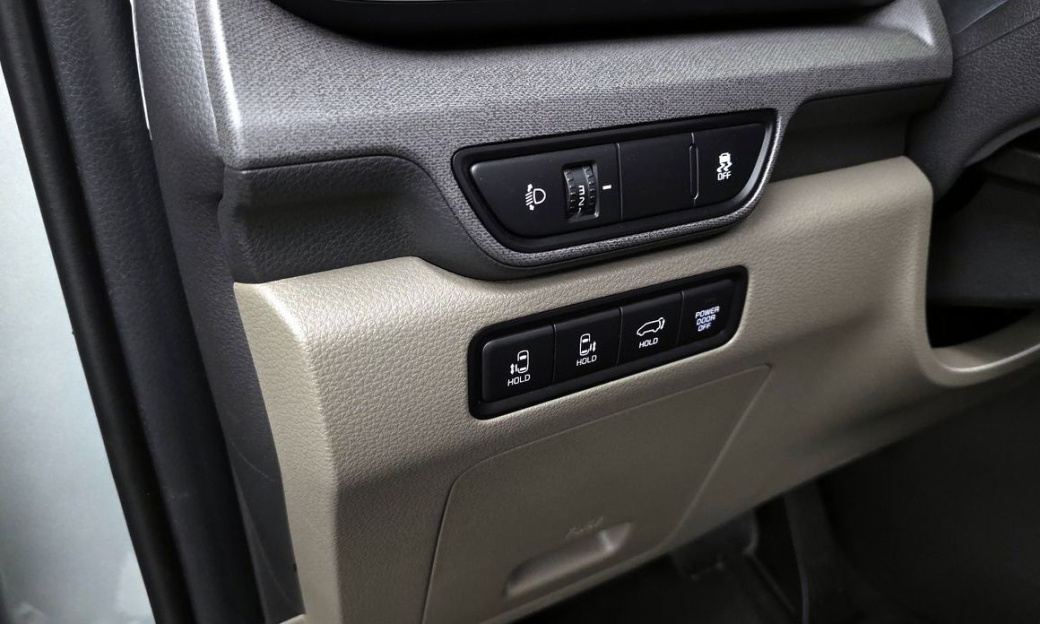 Kia Carnival 9-Seater Noblesse, 2025