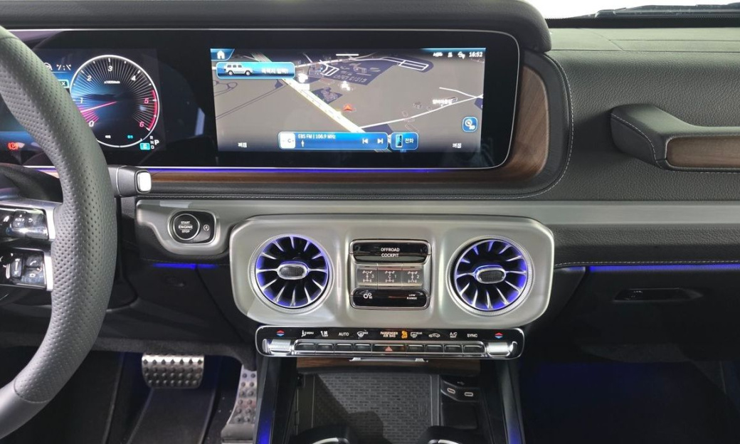 Mercedes-Benz G-Class G450d, 2026