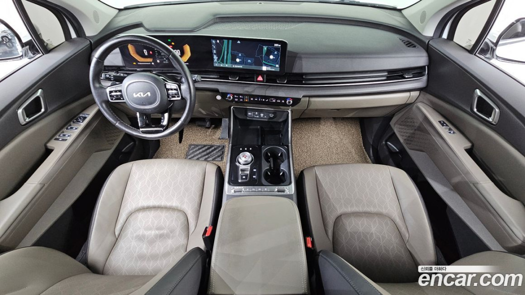 Kia Carnival 9-Seater Prestige, 2024