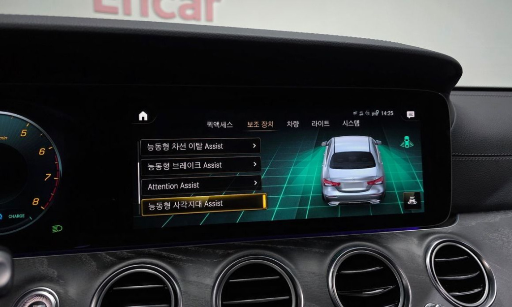 Mercedes-Benz E-Class E350 4MATIC AMG Line, 2022