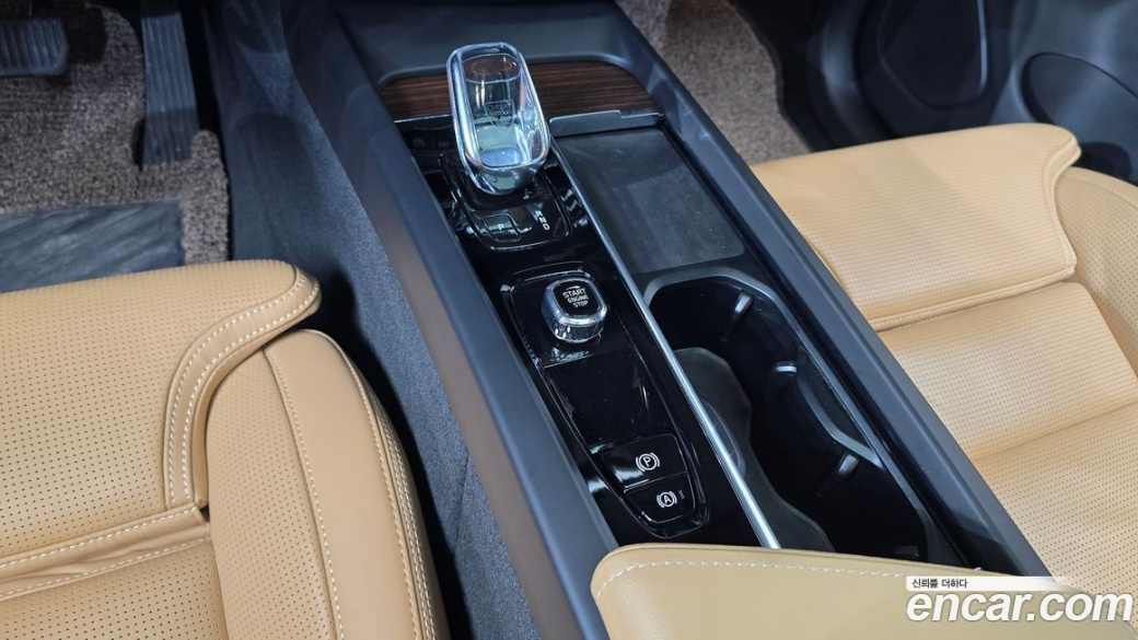 Volvo XC60 B5 Inscription, 2022