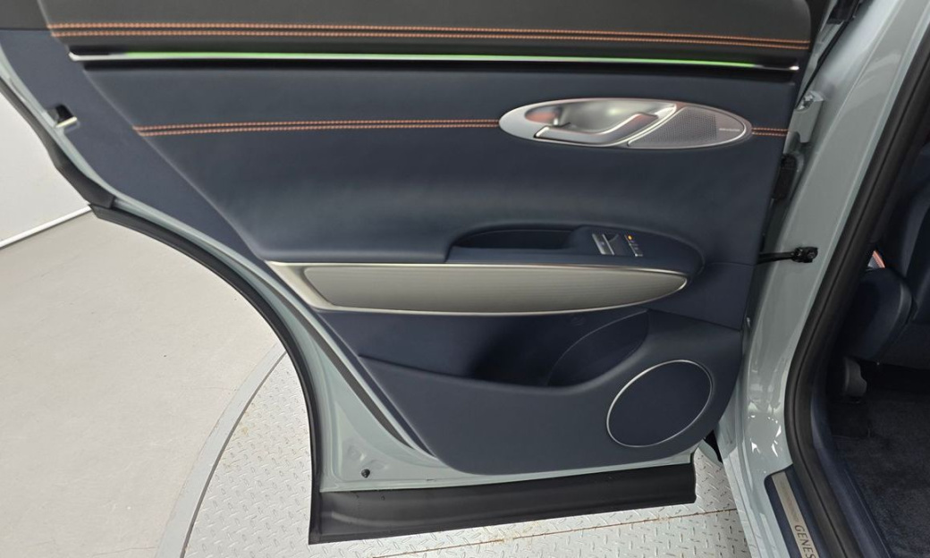 Genesis GV70 2.5T Gasoline 2WD, 2026