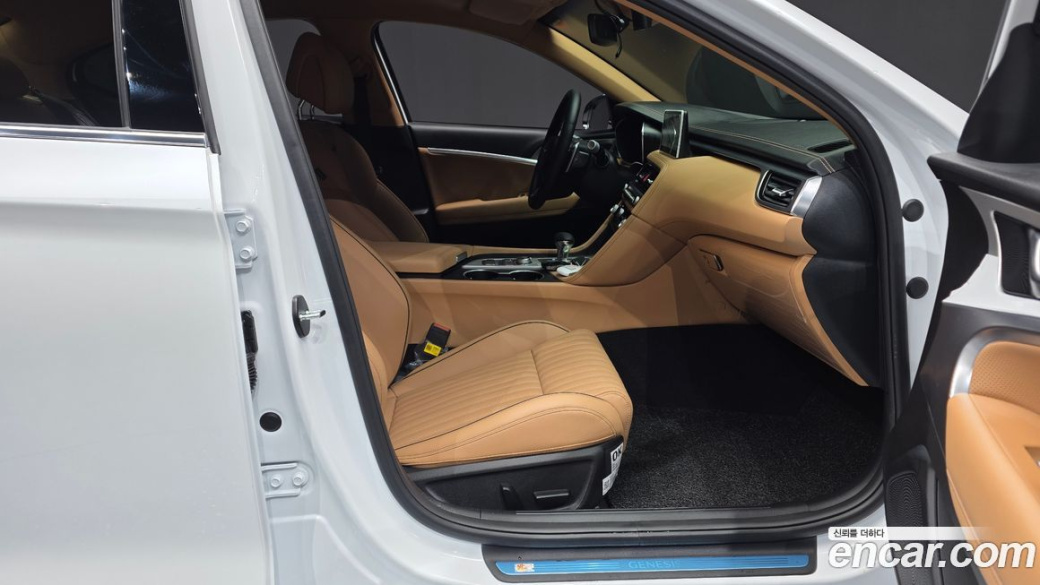 Genesis G70 Gasoline 2.5T 2WD, 2025