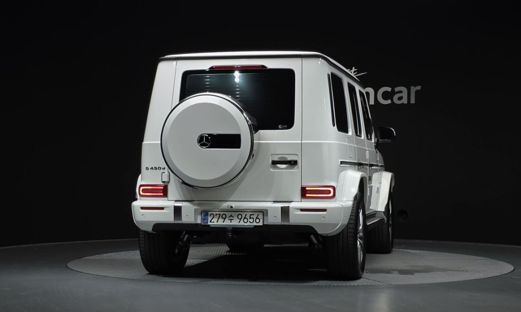 Mercedes-Benz G-Class G450d, 2025