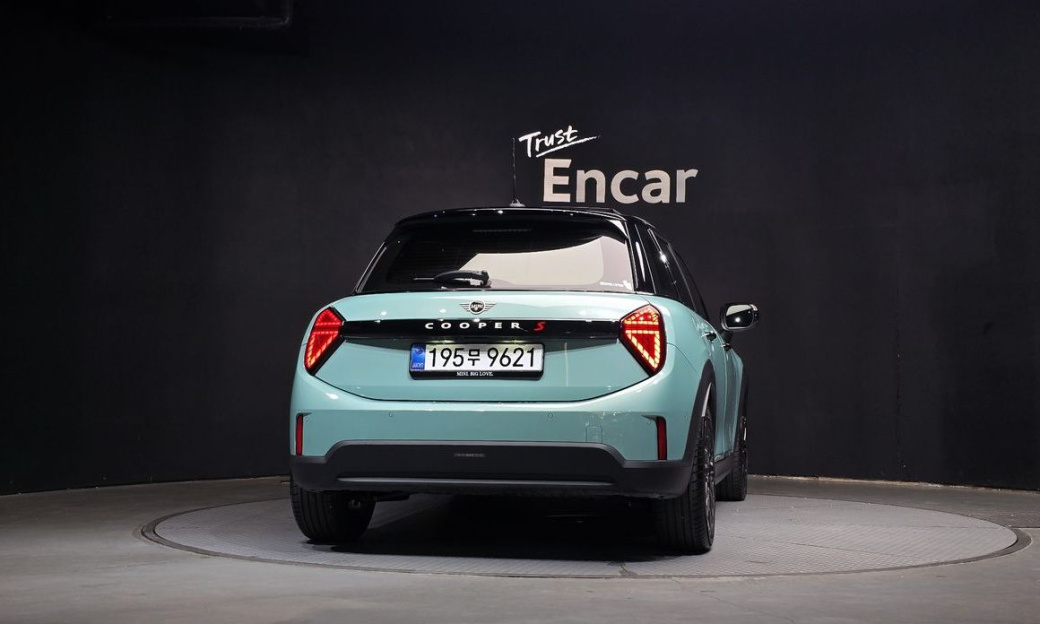 Mini Cooper 5 Door Favoured, 2025