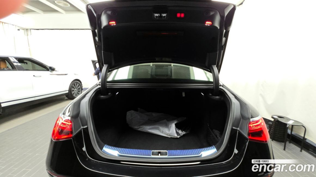 Mercedes-Benz S-Class S450L 4MATIC, 2023