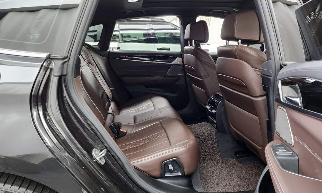 BMW Gran Turismo 640i xDrive M Sport, 2022