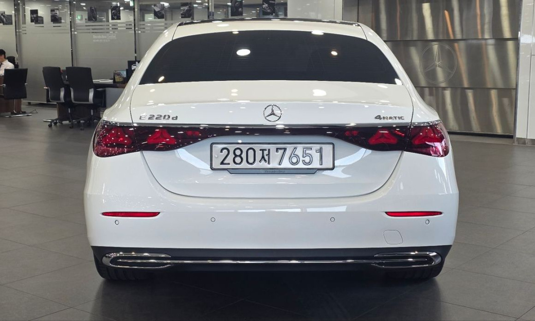 Mercedes-Benz E-Class E220d 4MATIC Exclusive, 2024