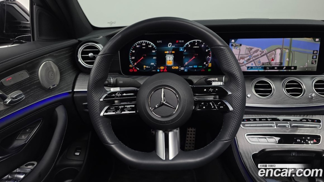 Mercedes-Benz E-Class E350 4MATIC AMG Line, 2022