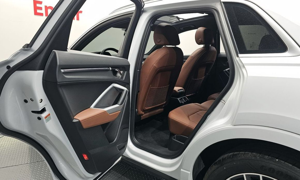 Audi Q3 40 TFSI Quattro Premium, 2024