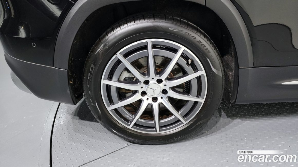 Mercedes-Benz GLB-Class AMG GLB35 4MATIC, 2023