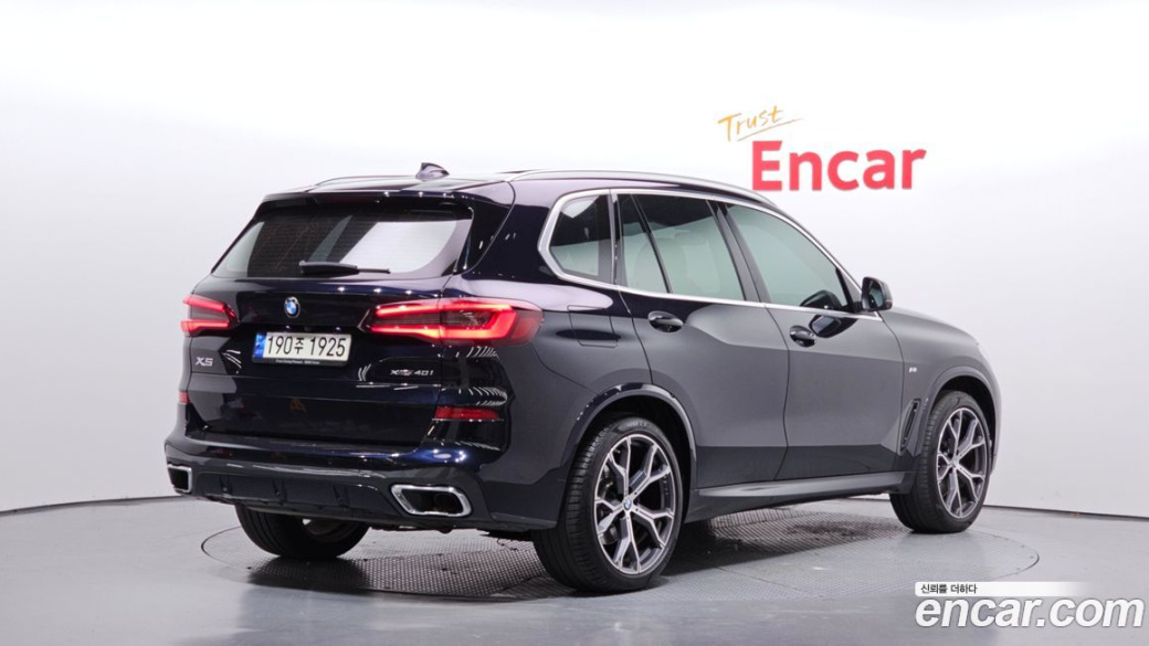 BMW X5 xDrive 40i M Sport, 2022