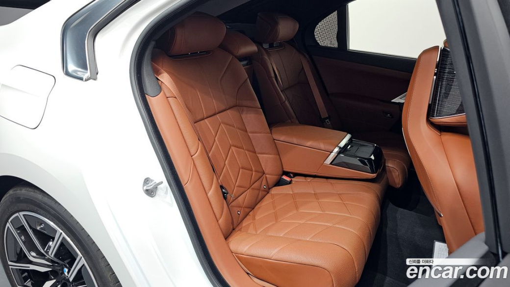 BMW 7-Series 740d xDrive M Sport, 2025