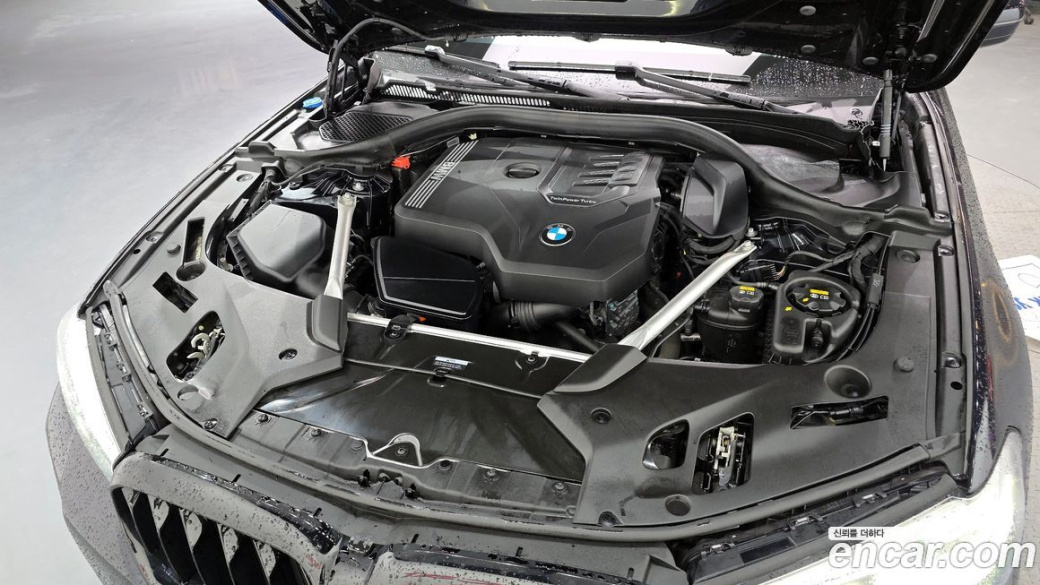 BMW 5-Series 520i M Sport, 2023
