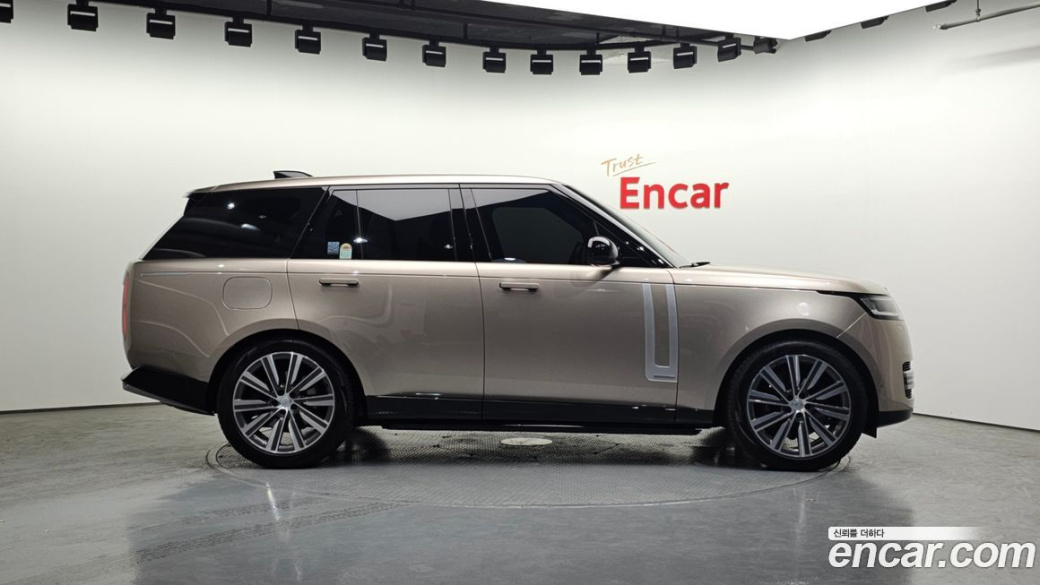 Land Rover Range Rover P530 Autobiography, 2024