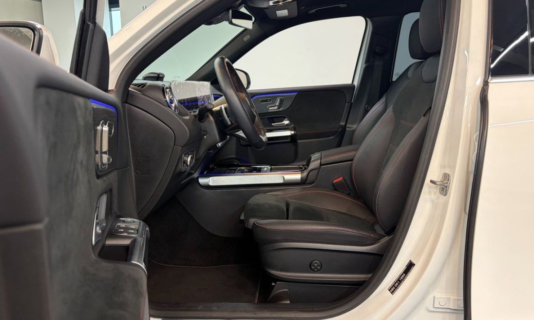 Mercedes-Benz GLB-Class GLB250 4MATIC, 2025