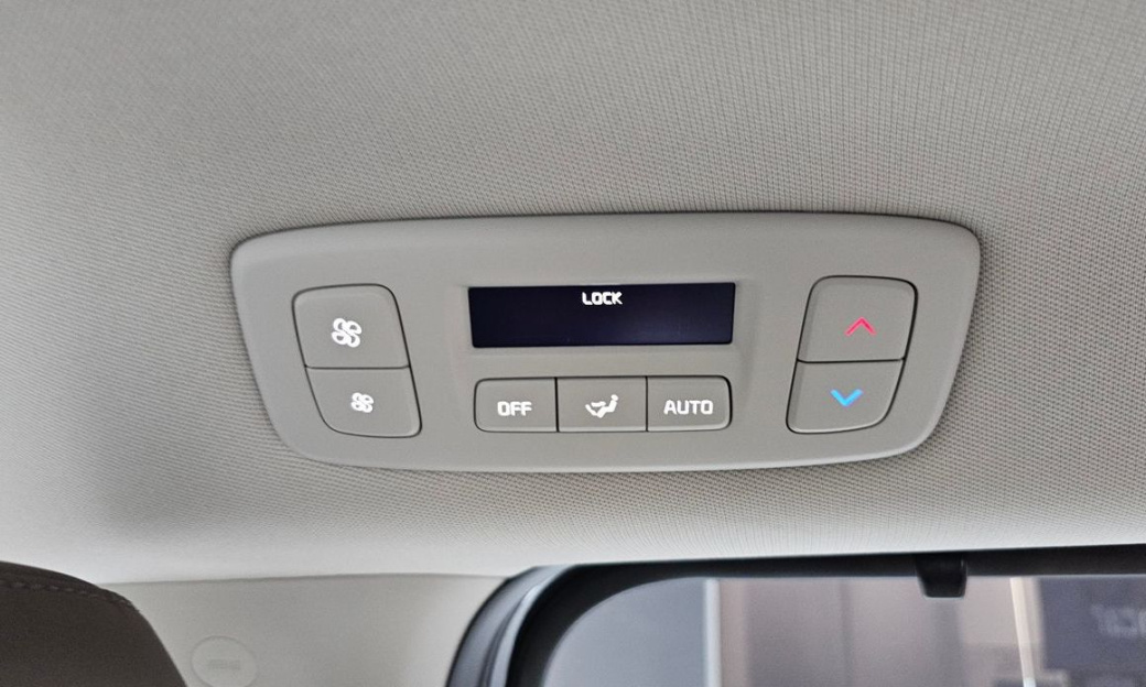Kia Carnival 9-Seater Gravity, 2025
