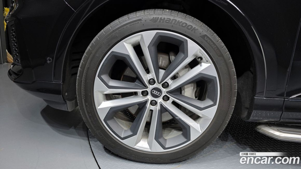 Audi Q7 55 TFSI Quattro Premium, 2022