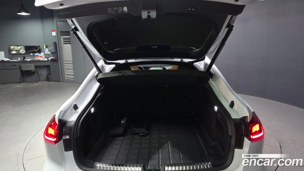 Audi A5 45 TFSI Quattro S Line, 2025