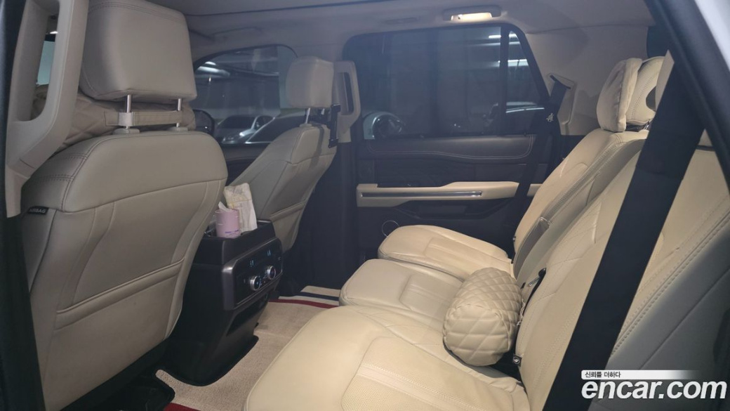 Ford Expedition Platinum 4WD, 2021