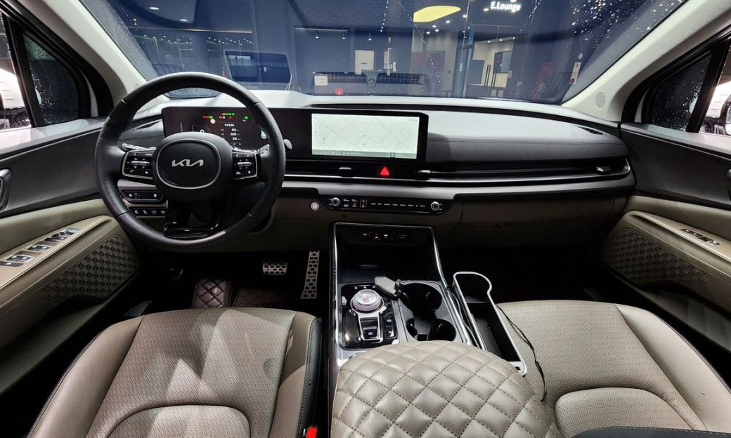 Kia Carnival 7-Seater Noblesse, 2025