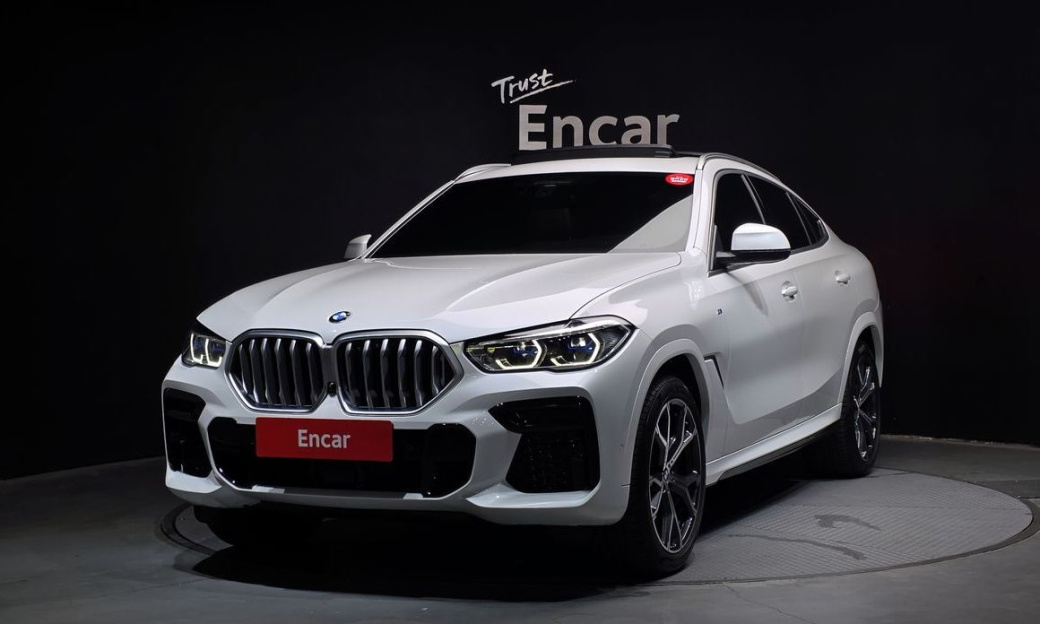 BMW X6 xDrive40i M Sport, 2022