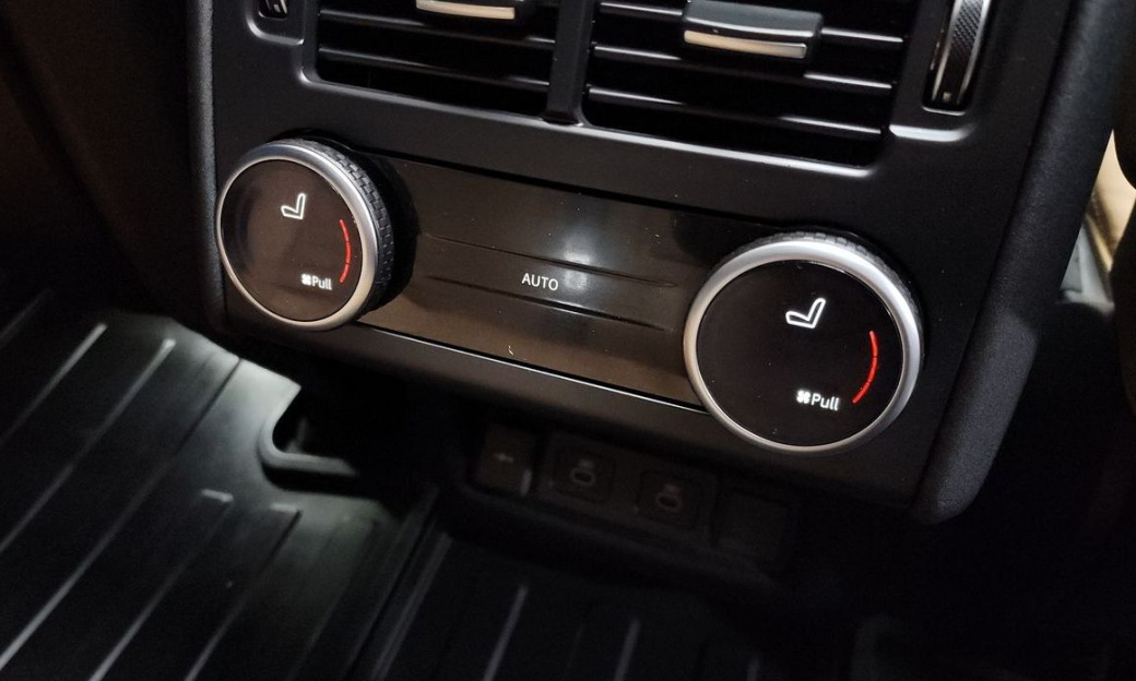 Land Rover Discovery P360 Dynamic HSE, 2025