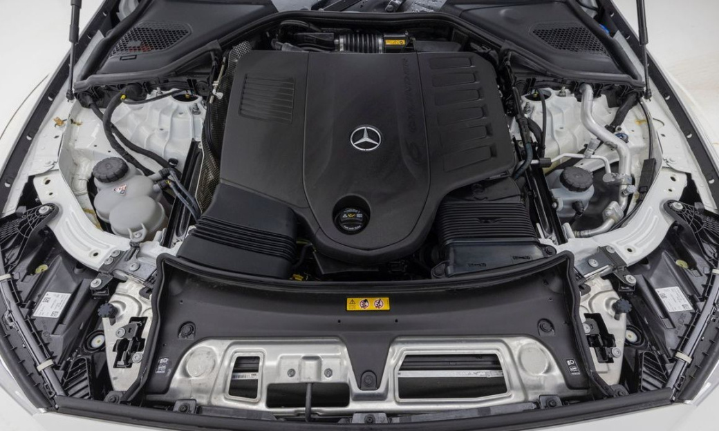 Mercedes-Benz E-Class E450 4MATIC Exclusive, 2025