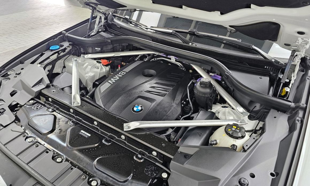 BMW X5 xDrive 40i M Sport, 2025