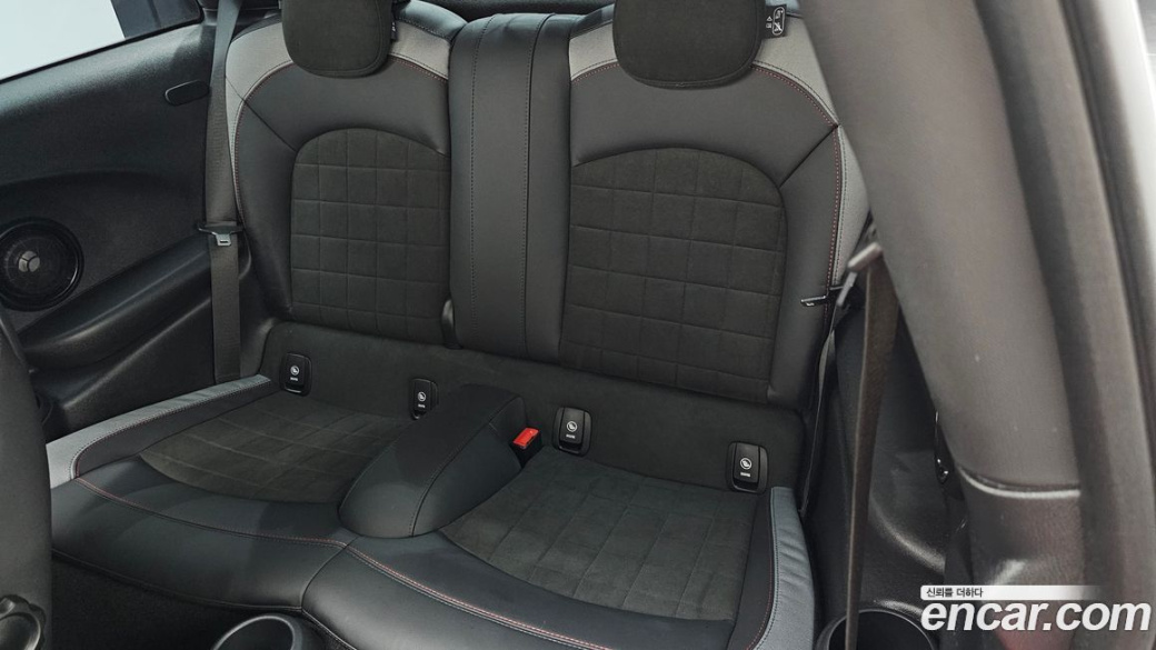 Mini Cooper JCW, 2024