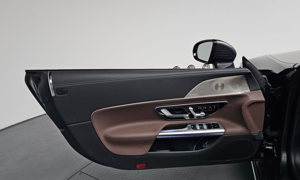 Mercedes-Benz SL-Class AMG SL63 4MATIC+, 2024