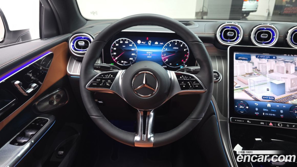 Mercedes-Benz GLC-Class GLC300 4MATIC Avnatgarde Coupe, 2025