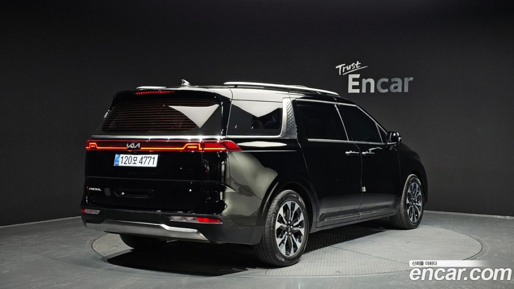 Kia Carnival 9-Seater Signature, 2023