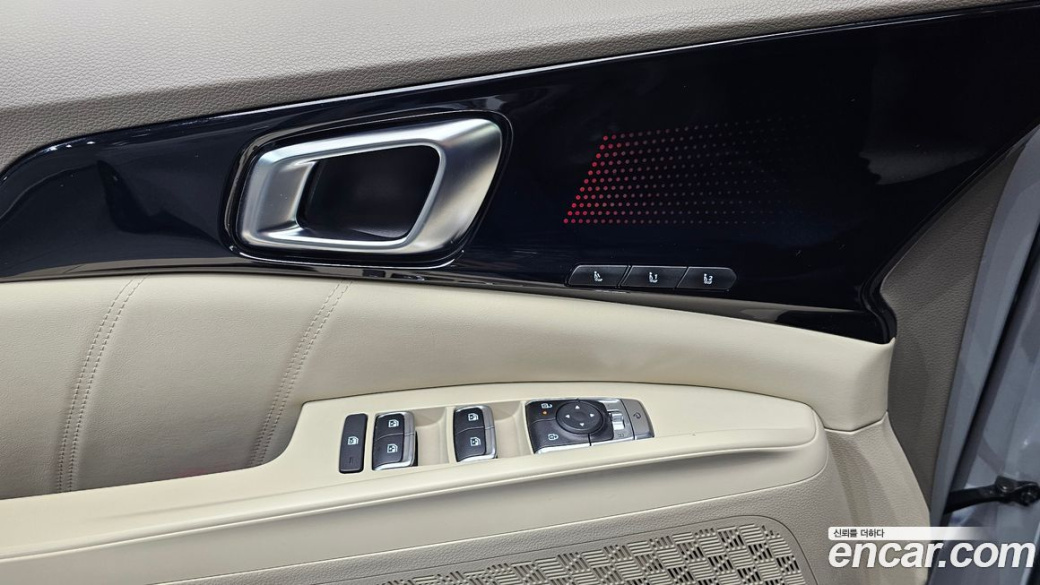 Kia Carnival 7-Seater Gravity, 2025